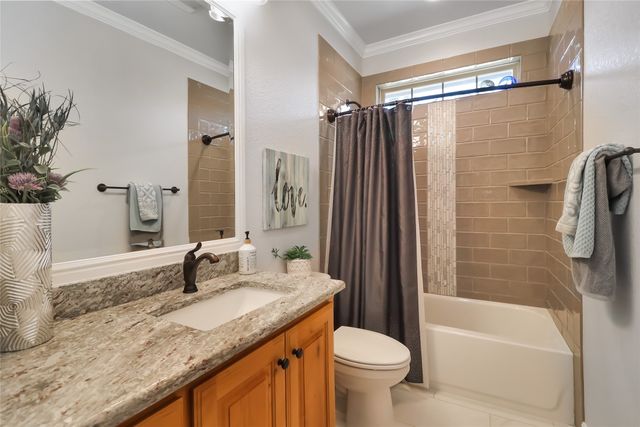 8701 Oakland Court, Granbury, TX 76049