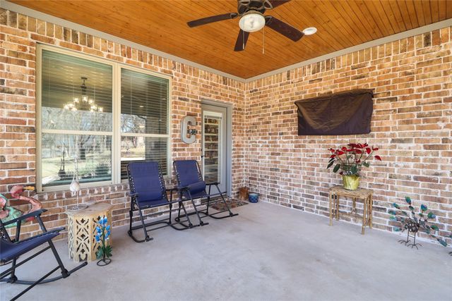 8701 Oakland Court, Granbury, TX 76049