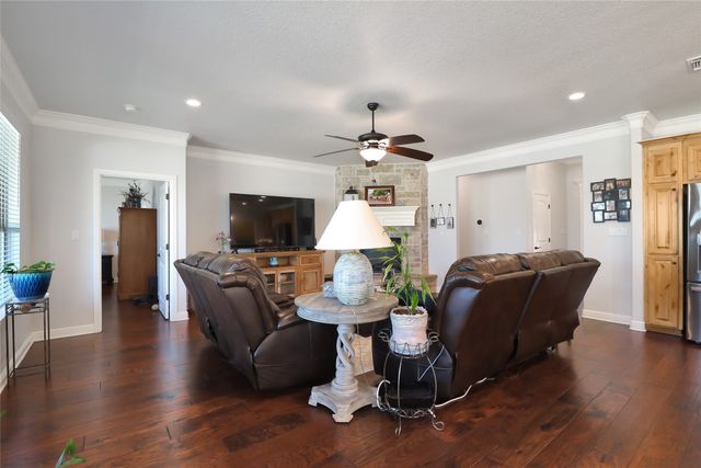 8701 Oakland Court, Granbury, TX 76049