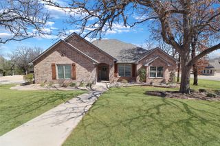 8701 Oakland Court, Granbury, TX 76049