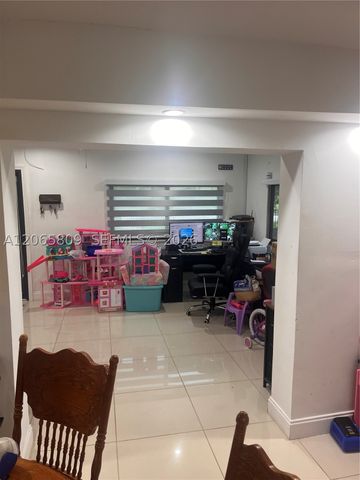 29045 SW 157th Ave, Homestead, FL 33033