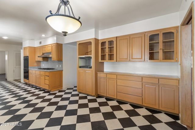 4140 E SAN MIGUEL Avenue, Phoenix, AZ 85018