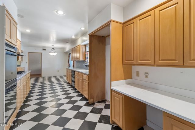 4140 E SAN MIGUEL Avenue, Phoenix, AZ 85018