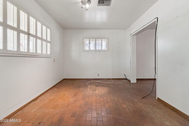 4140 E SAN MIGUEL Avenue, Phoenix, AZ 85018
