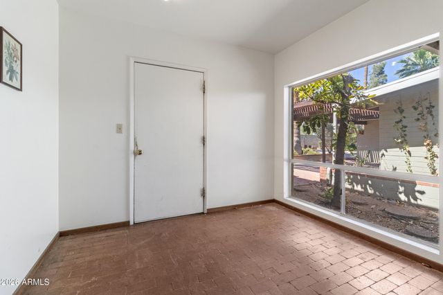 4140 E SAN MIGUEL Avenue, Phoenix, AZ 85018