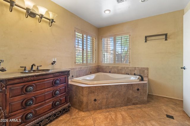 4140 E SAN MIGUEL Avenue, Phoenix, AZ 85018