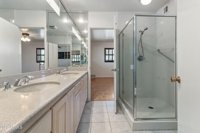 4140 E SAN MIGUEL Avenue, Phoenix, AZ 85018