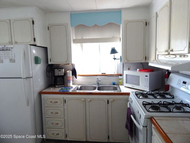 2975 Indian River Drive NE, Palm Bay, FL 32905