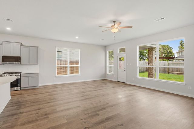 15126 Bank Swallow Place, Magnolia, TX 77354