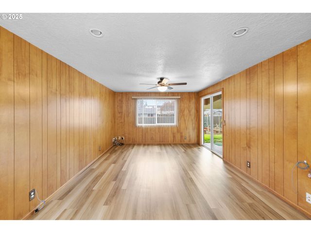 1628 MISTWOOD Dr, Keizer, OR 97303