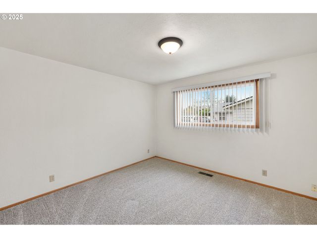 1628 MISTWOOD Dr, Keizer, OR 97303