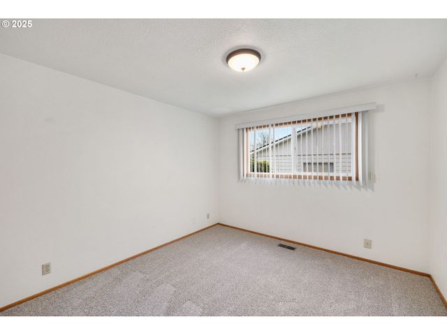 1628 MISTWOOD Dr, Keizer, OR 97303