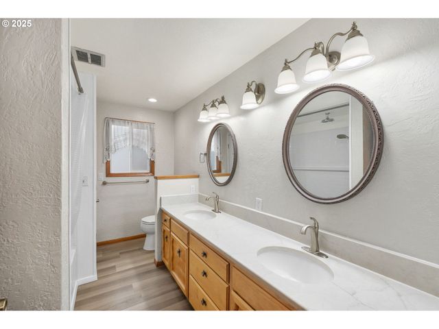 1628 MISTWOOD Dr, Keizer, OR 97303