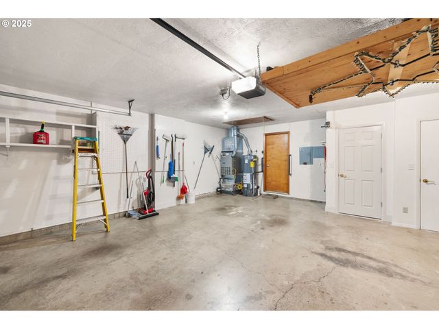 1628 MISTWOOD Dr, Keizer, OR 97303