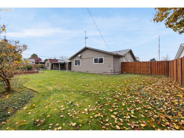 1628 MISTWOOD Dr, Keizer, OR 97303