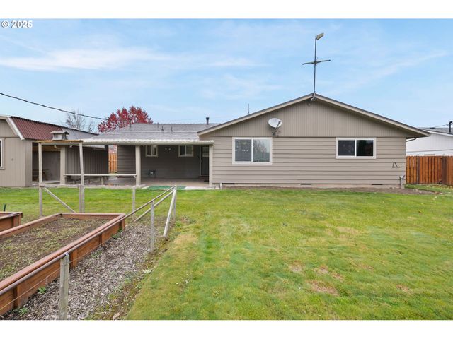 1628 MISTWOOD Dr, Keizer, OR 97303