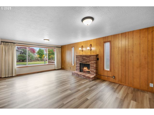 1628 MISTWOOD Dr, Keizer, OR 97303