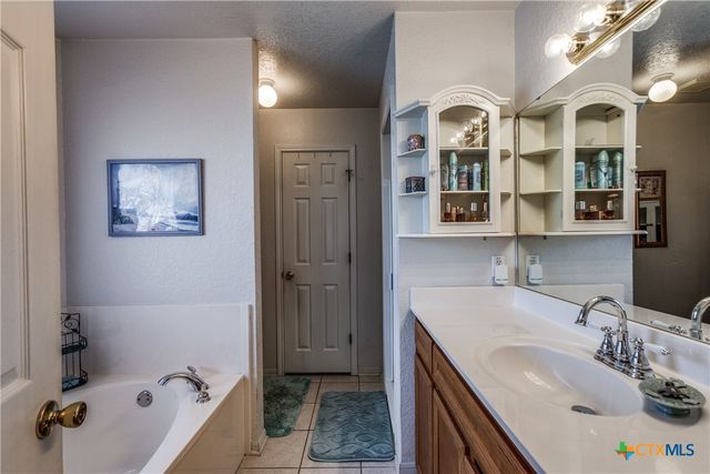 1408 County Road 3300, Kempner, TX 76539
