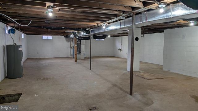 70 HELLERS CHURCH RD, Leola, PA 17540