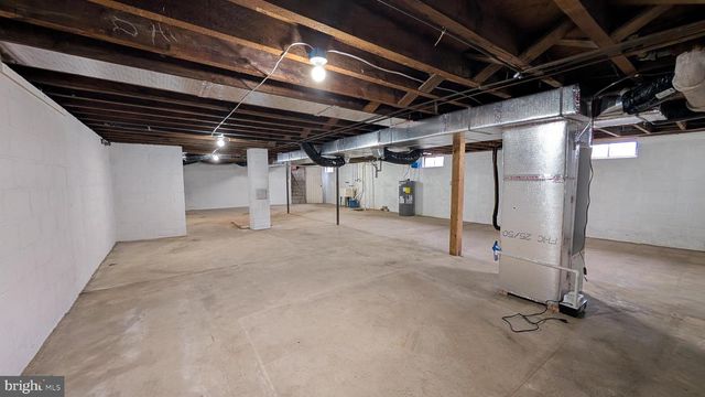 70 HELLERS CHURCH RD, Leola, PA 17540