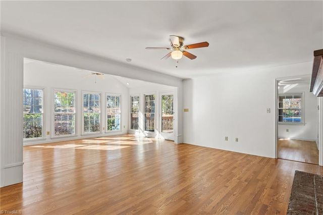 707 Willowmoore Avenue, Thomasville, NC 27360