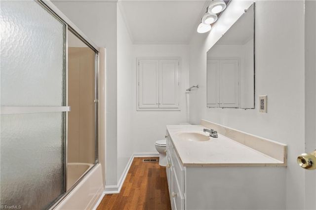 707 Willowmoore Avenue, Thomasville, NC 27360