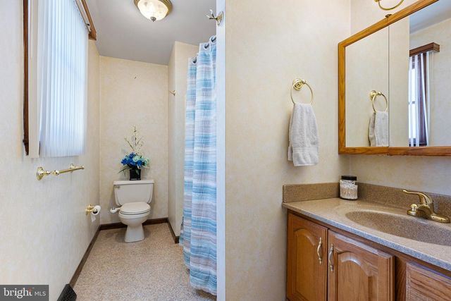 622 CLIFTON DR, Bear, DE 19701