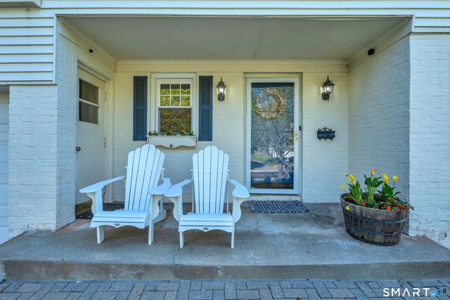 62 Edgewood Way, New Haven, CT 06515