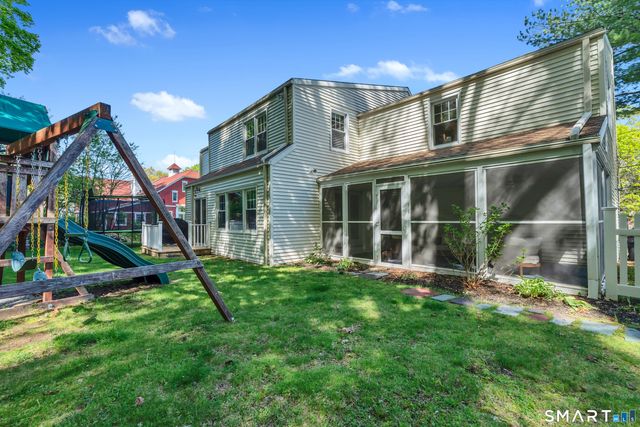 62 Edgewood Way, New Haven, CT 06515