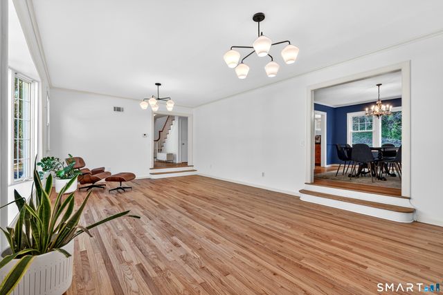62 Edgewood Way, New Haven, CT 06515