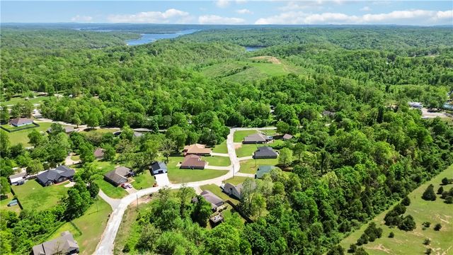 10449 Kays Lane, Rogers, AR 72756