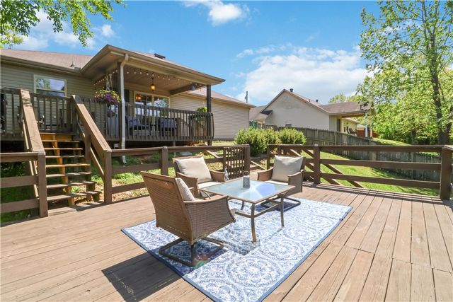 10449 Kays Lane, Rogers, AR 72756