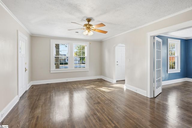 602 W Farley Avenue, Laurens, SC 29360