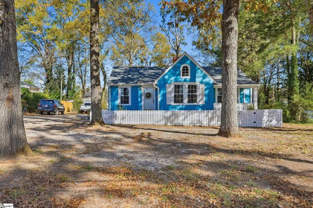 602 W Farley Avenue, Laurens, SC 29360