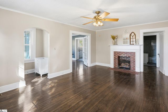 602 W Farley Avenue, Laurens, SC 29360