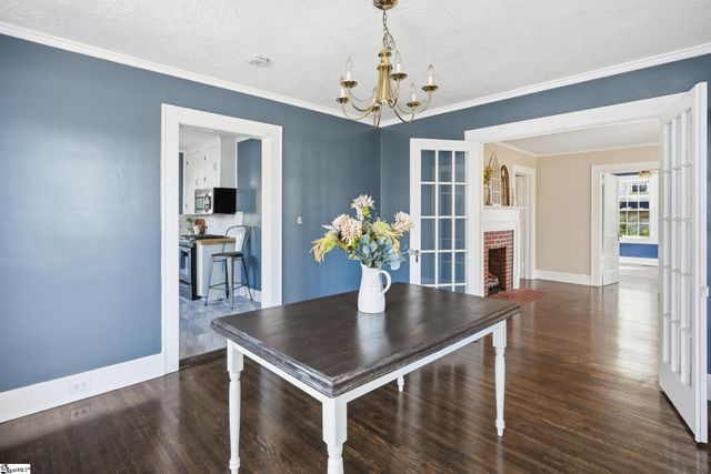 602 W Farley Avenue, Laurens, SC 29360