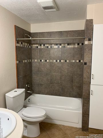 1750 W CRAIG PL, San Antonio, TX 78201