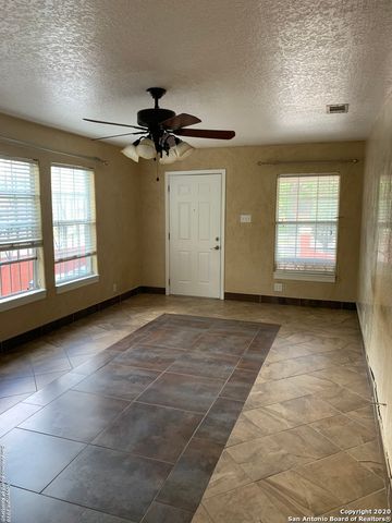 1750 W CRAIG PL, San Antonio, TX 78201