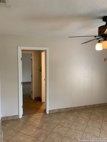 1750 W CRAIG PL, San Antonio, TX 78201