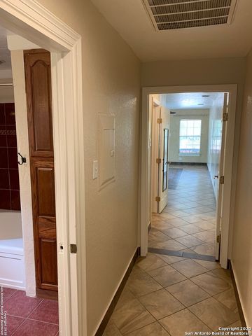 1750 W CRAIG PL, San Antonio, TX 78201