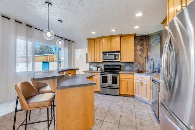 2848 S 2475 E, Salt Lake City, UT 84109