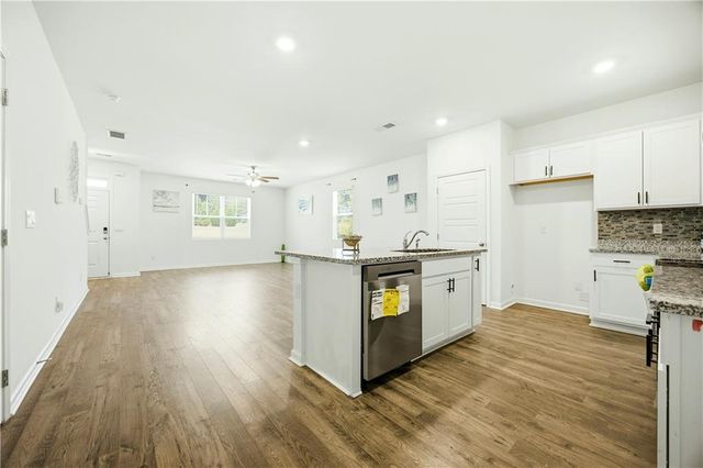 810 Elgin Trail, Lawrenceville, GA 30045