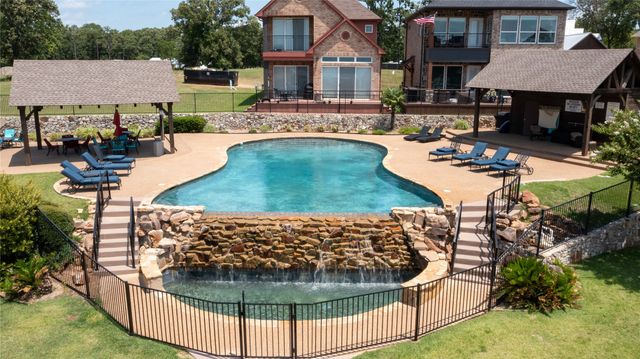 124 Marina Drive, Gun Barrel City, TX 75156