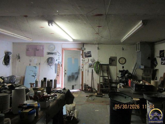 207 SE Woodland AVE, Topeka, KS 66607