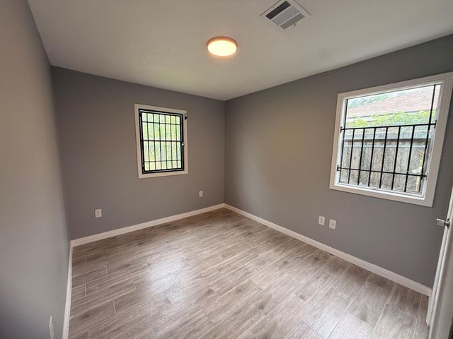 222 E John Alber Road, Houston, TX 77037