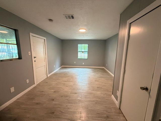 222 E John Alber Road, Houston, TX 77037