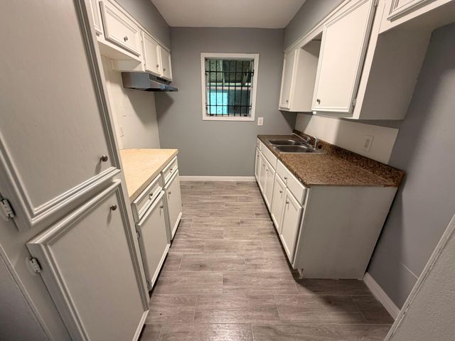 222 E John Alber Road, Houston, TX 77037