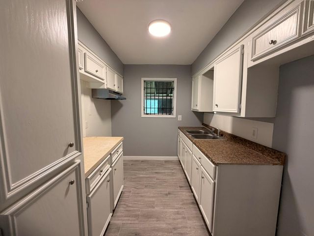 222 E John Alber Road, Houston, TX 77037