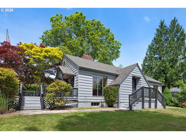 6810 Sw CANYON CREST Dr, Portland, OR 97225