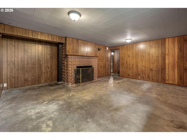 6810 Sw CANYON CREST Dr, Portland, OR 97225